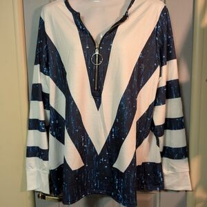 🌞Warm And Cozy🌞 Navy and White Striped Zip-Up Top NWOT.